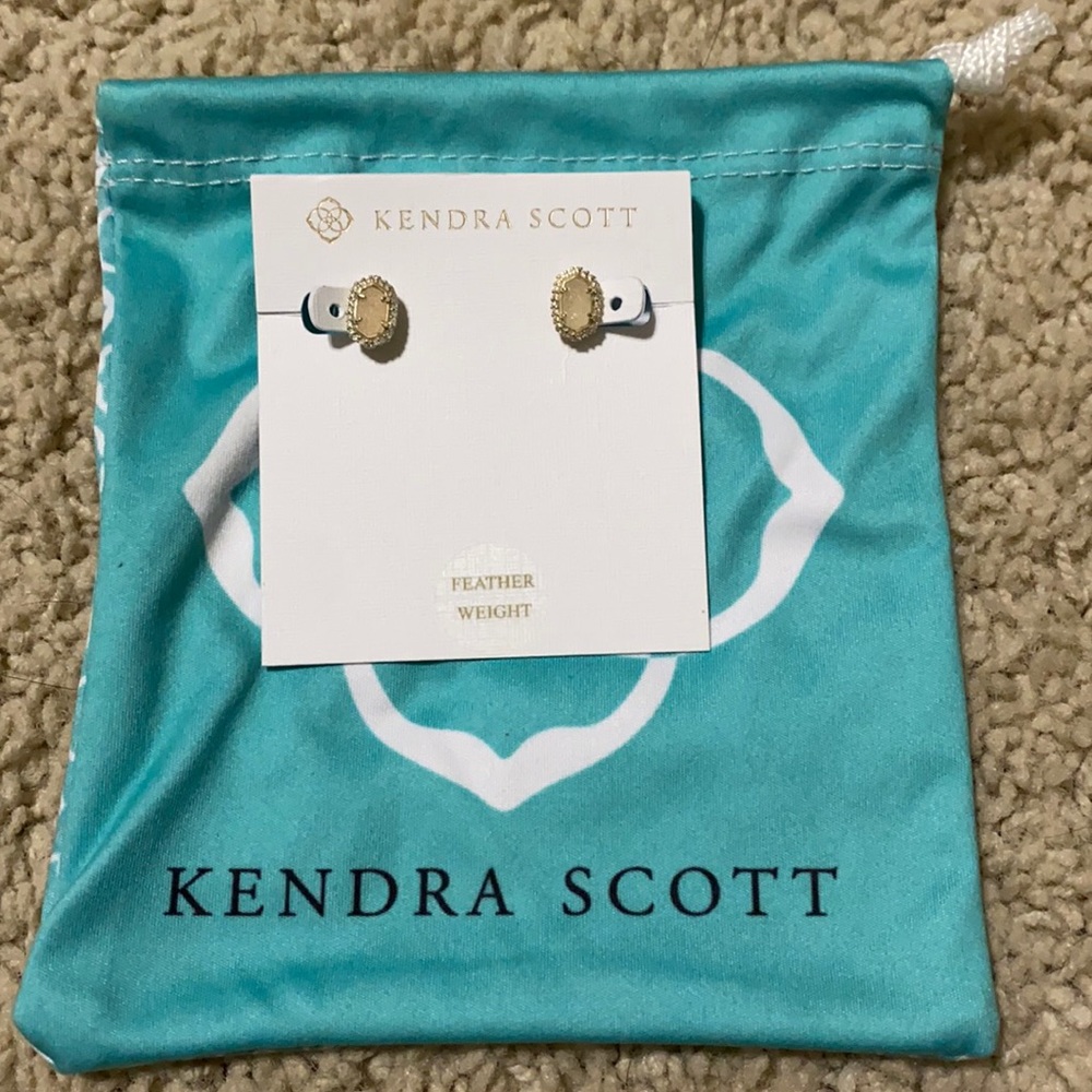 Kendra Scott stud earrings!